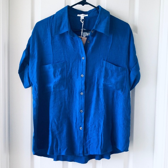 Solid Fold Sleeves Button Down In Royal Blue - Picture 5 of 9